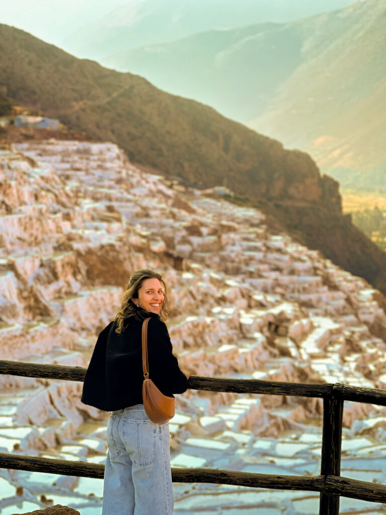 Nuny pelo mundo foto da hayuni com um visual deslumbrante em uma de suas viagens